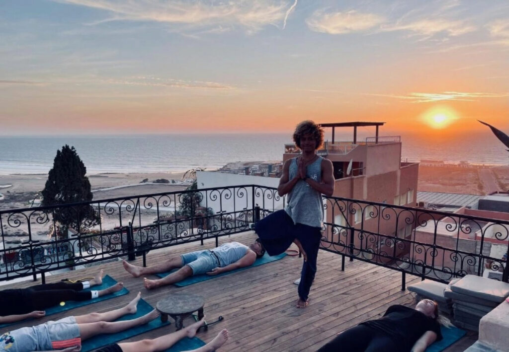 Why Surf and Yoga are the perfect match 2 e769b3 19ed664bba4845d7aab67e12af49472cmv2 Tamraght